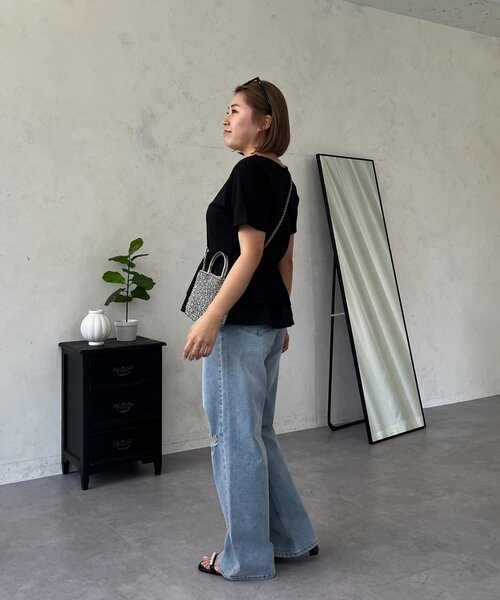 prose verse（プロズヴェール）の「【MOMO】裾フリルドッキングペプラムTシャツ（Tシャツ/カットソー・レディース・オフホワイト/ブラック系その他/ブラック・LARGE/MEDIUM）」の17枚目の写真
