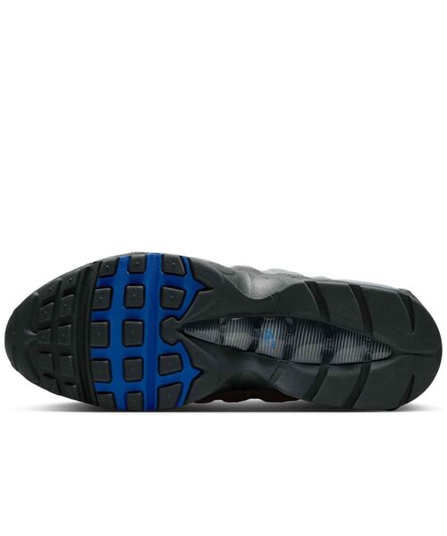 NIKE(ナイキ)の「ナイキ エア マックス 95 ビッグバブル メンズシューズ / Nike Air Max 95 Big Bubble Men's Shoes IM9605-002 Smoke Grey(スニーカー・メンズ・グレー系その他・26/26.5/27/27.5/29/29.5/30/24/24.5/25/25.5/28/28.5)」の2枚目の写真