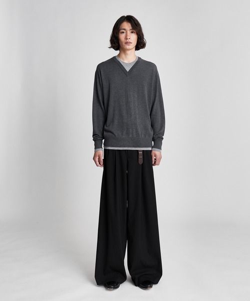 SINSS(シンス)の「Layered V-neck knit / レイヤードVネックニット(ニット/セーター・メンズ・ブルー/ブラウン/チャコールグレー/レッド・LARGE/SMALL/X-SMALL/MEDIUM)」の5枚目の写真