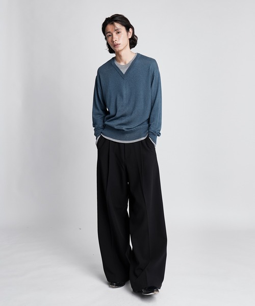 SINSS(シンス)の「Layered V-neck knit / レイヤードVネックニット(ニット/セーター・メンズ・ブルー/ブラウン/チャコールグレー/レッド・LARGE/SMALL/X-SMALL/MEDIUM)」の18枚目の写真