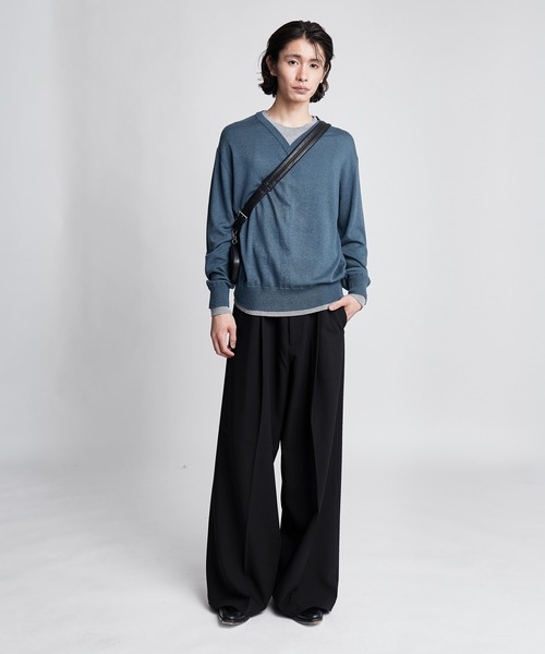 SINSS(シンス)の「Layered V-neck knit / レイヤードVネックニット(ニット/セーター・メンズ・ブルー/ブラウン/チャコールグレー/レッド・LARGE/SMALL/X-SMALL/MEDIUM)」の20枚目の写真