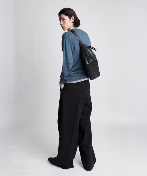 SINSS(シンス)の「Layered V-neck knit / レイヤードVネックニット(ニット/セーター・メンズ・ブルー/ブラウン/チャコールグレー/レッド・LARGE/SMALL/X-SMALL/MEDIUM)」の22枚目の写真