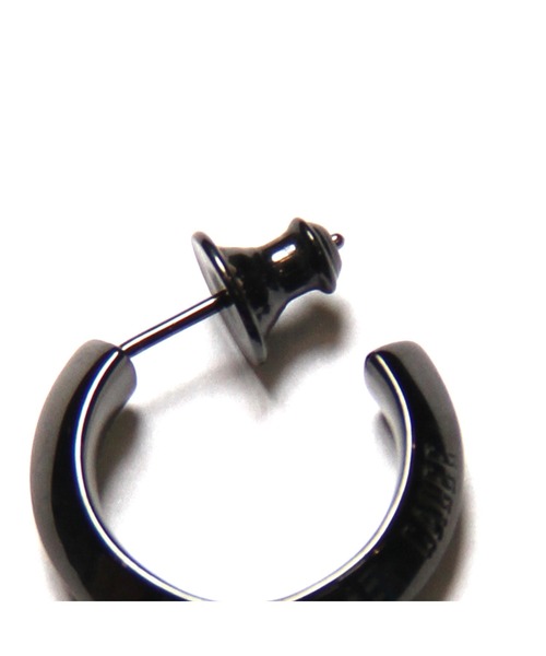 CALEE（キャリー）の「LOGO ROLL BLACK PIERCE "LARGE" ＜EXCLUSIVE＞（ピアス（片耳用）・メンズ・ブラック・FREE）」の2枚目の写真