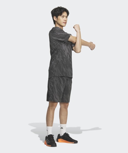 adidas（アディダス）の「テック エッセンシャルズ クール タッチ レギュラーフィット カモ AOP 半袖Tシャツ / アディダス adidas（Tシャツ/カットソー・メンズ・グレー・XX-LARGE/3XL/LARGE/MEDIUM/SMALL/X-LARGE/X-SMALL）」の5枚目の写真