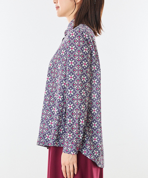 NARACAMICIE(ナラカミーチェ)の「【NARACAMICIE】アンティークタイル柄テントライン長袖シャツ(シャツ/ブラウス・レディース・ブルー/パープル・L/M)」の6枚目の写真