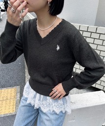 【U.S. POLO ASSN.】ワンポイント刺繍 リブスカラップ Vネックニットトップス