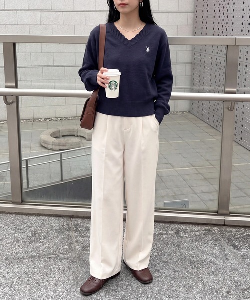 U.S. POLO ASSN.(ユーエスポロアッスン)の「【U.S. POLO ASSN.】ワンポイント刺繍 リブスカラップ Vネックニットトップス(ニット/セーター・レディース・ワイン/ネイビー/アイボリー/ベージュ/グレー・FREE)」の10枚目の写真