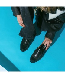 The Kenford Fineshoes（ケンフォードファインシューズ）の「EMBOSSED LOAFERS BLACK CROCODILE COMBI（ローファー）」