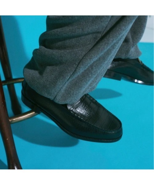 The Kenford Fineshoes(ケンフォードファインシューズ)の「EMBOSSED LOAFERS BLACK CROCODILE COMBI(ローファー・メンズ・ブラック・27/25/25.5/26/26.5)」の3枚目の写真