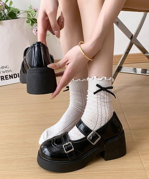 Miniministore(ミニミニストア)の「厚底メリージェーンダブルベルトローファー(ローファー・レディース・アイボリー/ブラック・24.0cm/23.5cm/23.0cm/22.5cm/24.5cm)」の6枚目の写真