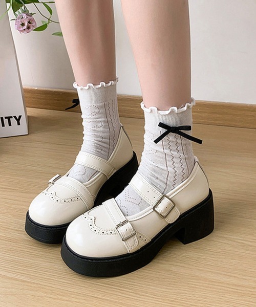 Miniministore(ミニミニストア)の「厚底メリージェーンダブルベルトローファー(ローファー・レディース・アイボリー/ブラック・24.0cm/23.5cm/23.0cm/22.5cm/24.5cm)」の7枚目の写真