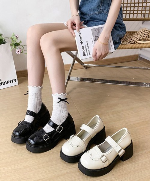 Miniministore(ミニミニストア)の「厚底メリージェーンダブルベルトローファー(ローファー・レディース・アイボリー/ブラック・24.0cm/23.5cm/23.0cm/22.5cm/24.5cm)」の12枚目の写真