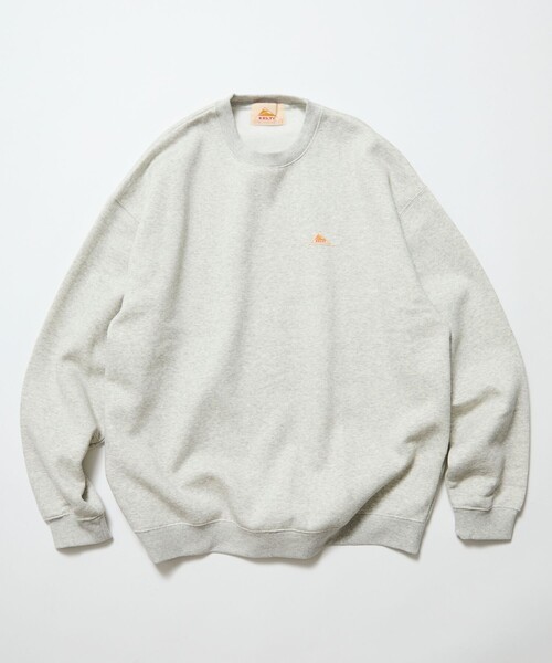 KELTY(ケルティ)の「KELTY/ケルティ 限定展開 KELTY×FREAK'S STORE/ケルティ 別注 ツアーロゴ バックプリント クルーネックスウェット<br>(スウェット・メンズ・ブラック/チャコールグレー/ブラウン/ライトグレー/ベージュ・LARGE/SMALL/MEDIUM)」の6枚目の写真