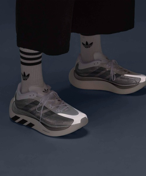 adidas(アディダス)の「ハイパーブースト EPHR LT / HYPERBOOST EPHR LT/ 厚底スニーカー / アディダスオリジナルス adidas Originals(スニーカー・メンズ・ブラック×ホワイト・25.5cm/25.0cm/24.5cm/24.0cm/23.5cm/23.0cm/22.5cm/22.0cm/29.0cm/28.5cm/28.0cm/27.5cm/27.0cm/26.5cm/26.0cm)」の15枚目の写真