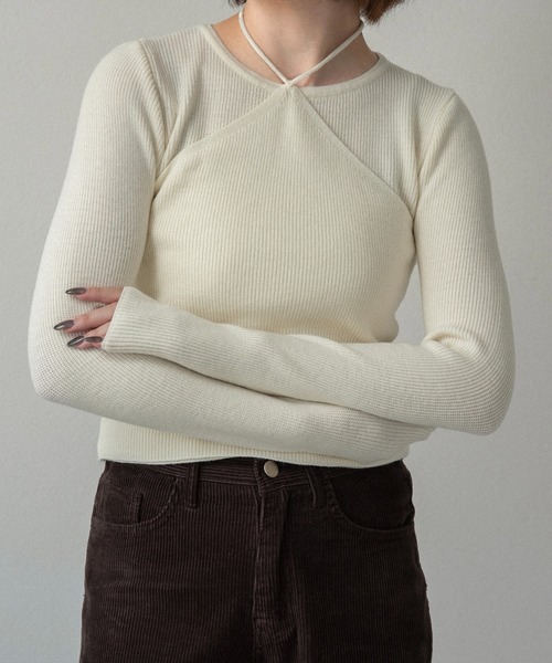 lawgy(ラウジー)の「halter neck strap layer like knit / ホルターネックストラップレイヤーライクニット(ニット/セーター・レディース・ブラック/ブラウン/アイボリー・FREE)」の1枚目の写真