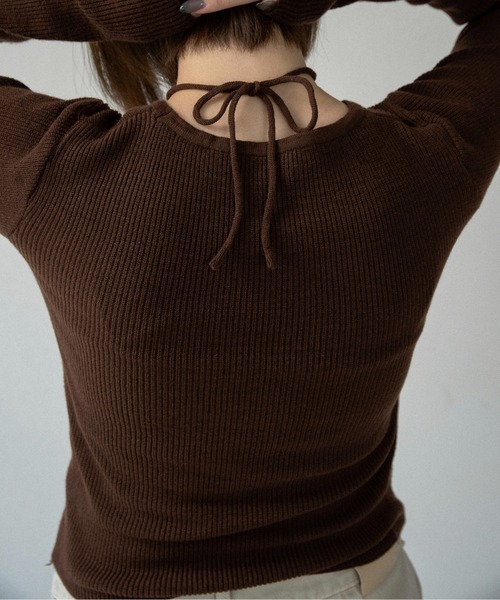 lawgy(ラウジー)の「halter neck strap layer like knit / ホルターネックストラップレイヤーライクニット(ニット/セーター・レディース・ブラック/ブラウン/アイボリー・FREE)」の7枚目の写真