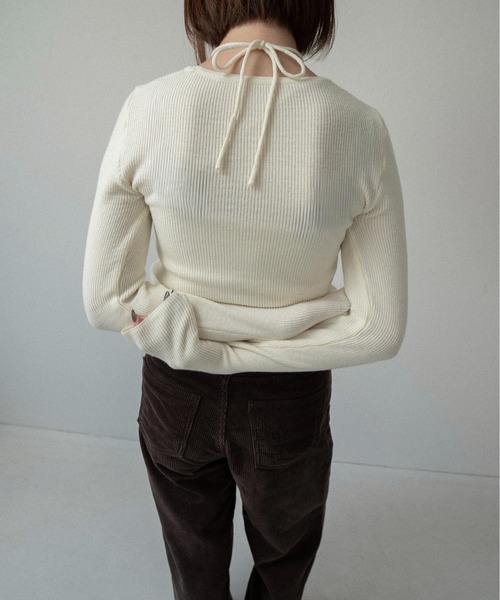 lawgy(ラウジー)の「halter neck strap layer like knit / ホルターネックストラップレイヤーライクニット(ニット/セーター・レディース・ブラック/ブラウン/アイボリー・FREE)」の10枚目の写真