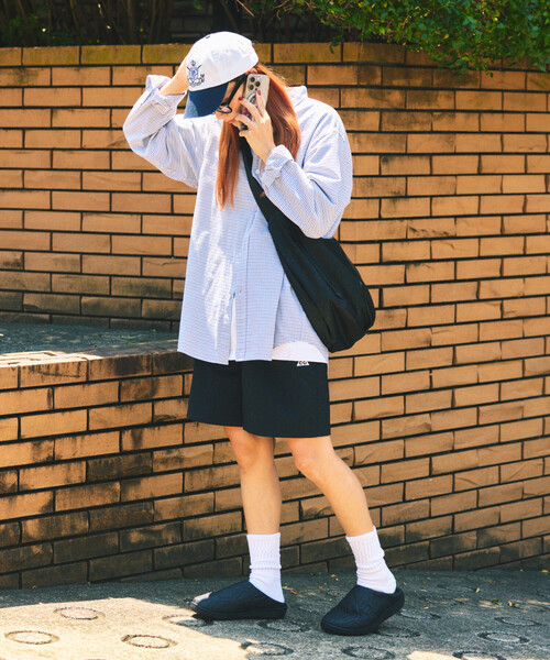 SUBU(スブ)の「SUBU/スブ SUBU ORIGINALS OUTLINE アウトライン ウィンターサンダル モックシューズ(サンダル・レディース・ブラック/ブラウン/シルバー・3/2/1/0)」の4枚目の写真