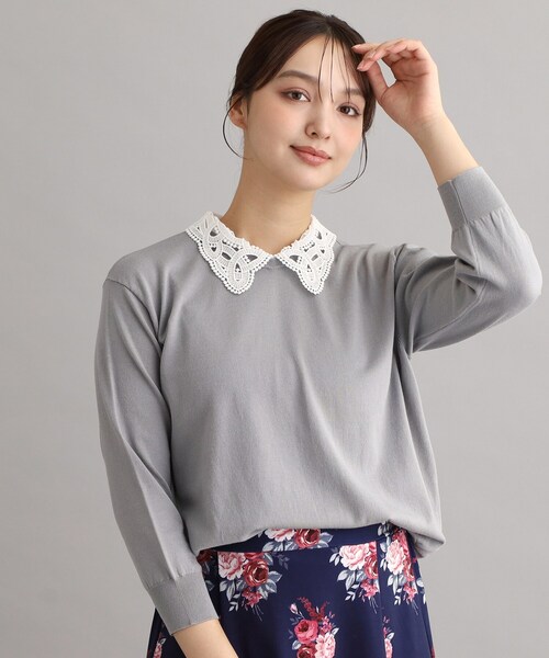 LAURA ASHLEY(ローラアシュレイ)の「【衿取外し可/強撚加工/洗える】レース衿付きプルオーバーニット(ニット/セーター・レディース・アイボリー/ボルドー/グレー/ブラック・38/40)」の3枚目の写真