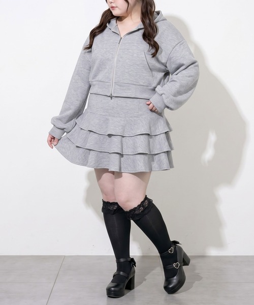 DearMyLoveWhip(ディアマイラブホイップ)の「バックリボンスウェットパーカー&ティアードミニスカートセットアップ【4Lー6L】(セットアップ・レディース・アイボリー/グレー/ブラック・5L/4L/6L)」の5枚目の写真