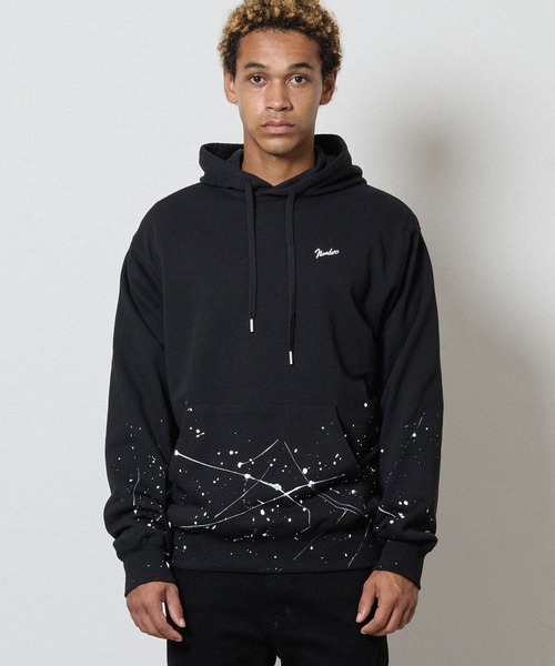 NUMBER (N)INE（ナンバーナイン）の「HAND PAINTED FIRM COTTON LIGHT SHORT PILE PULLOVER SWEAT HOODIE / ハンドペイント ファーム コットン ライト ミニ裏毛 ワンポイント ロゴプリント スウェット プルオーバー パーカー（パーカー・メンズ・グレー/ブラック/グレー系その他2/ブラック系その他2・L/M/XL）」の3枚目の写真