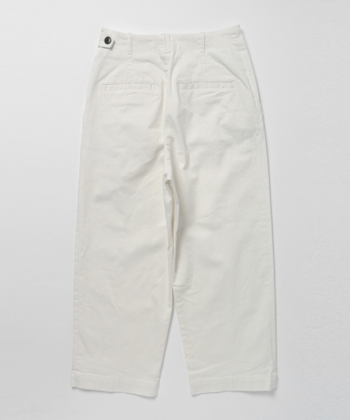 Ray BEAMS（レイビームス）の「Ray BEAMS / デニムワンタック クロップド パンツ（その他パンツ・レディース・オフホワイト/ブルー系その他・0/1）」の6枚目の写真