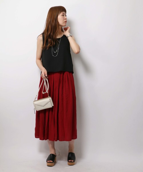 ikka(イッカ)の「レーヨン麻タックスカート(スカート・レディース・オリーブ/レッド/ネイビー/オレンジ・LARGE/MEDIUM)」の9枚目の写真