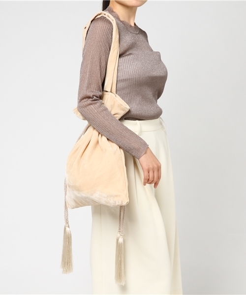 WEGO（ウィゴー）の「WEGO/ベロア巾着トートバッグ（トートバッグ・レディース・ブルー/ブラック/ライトピンク/ベージュ/ライトパープル・FREE）」の14枚目の写真