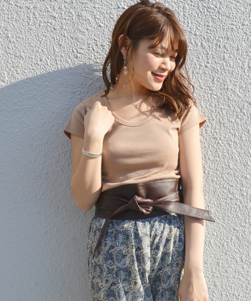 SHIPS（シップス）の「UネックTEE◇（Tシャツ/カットソー・レディース・ブラック/カーキ/ライトホワイト/レッド/オリーブ・36/38）」の4枚目の写真