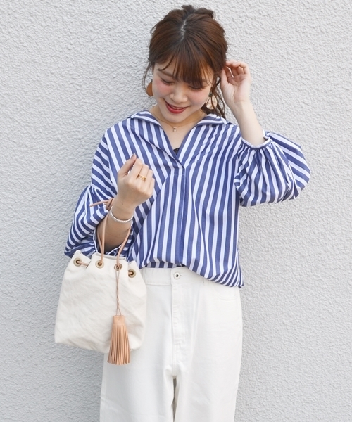 SHIPS for women（シップスフォーウィメン）の「ギャザースリーブストライプビッグシャツ（シャツ/ブラウス・レディース・ブルー/ライトホワイト・ONE SIZE）」の2枚目の写真