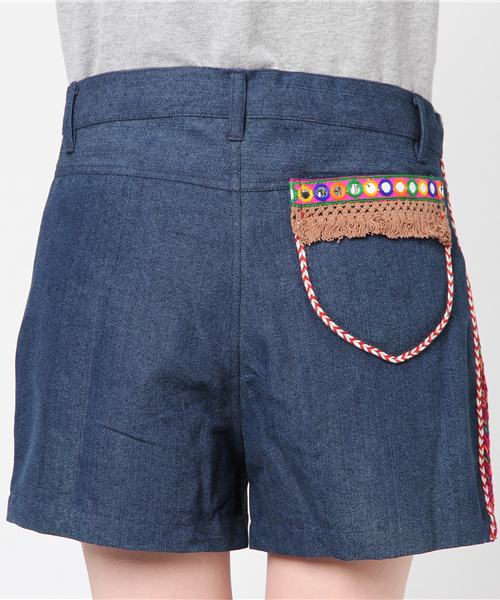 チャイハネ（チャイハネ）の「【チャイハネ】フォークロア デニムショートパンツ（その他パンツ・レディース・ダークブルー/ライトブルー・FREE）」の7枚目の写真