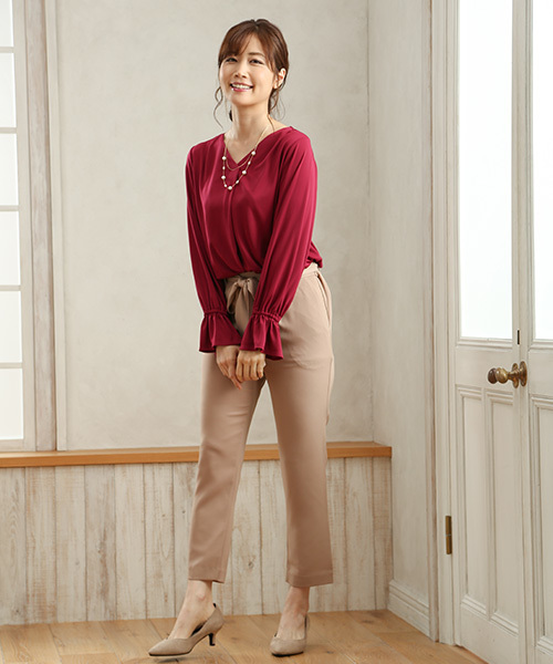 Honeys（ハニーズ）の「二連ネックレス付き前タックプルオーバー（Tシャツ/カットソー・レディース・イエロー/ネイビー/ブルー系その他/ブラック/ホワイト系その他/ピンク/ブルー系その他2/ホワイト系その他2/オフホワイト・L/M）」の20枚目の写真