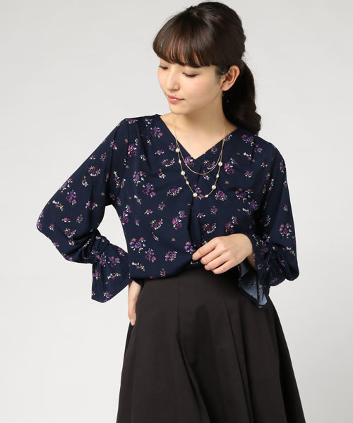 Honeys（ハニーズ）の「二連ネックレス付き前タックプルオーバー（Tシャツ/カットソー・レディース・イエロー/ネイビー/ブルー系その他/ブラック/ホワイト系その他/ピンク/ブルー系その他2/ホワイト系その他2/オフホワイト・L/M）」の7枚目の写真