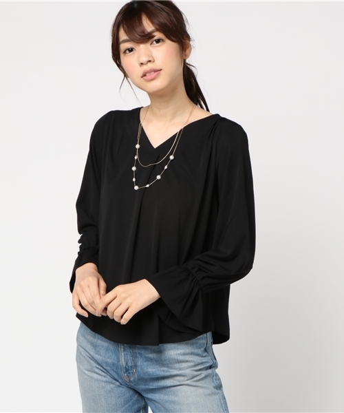 Honeys（ハニーズ）の「二連ネックレス付き前タックプルオーバー（Tシャツ/カットソー・レディース・イエロー/ネイビー/ブルー系その他/ブラック/ホワイト系その他/ピンク/ブルー系その他2/ホワイト系その他2/オフホワイト・L/M）」の5枚目の写真