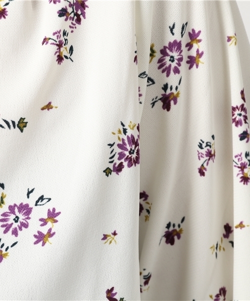 Honeys（ハニーズ）の「二連ネックレス付き前タックプルオーバー（Tシャツ/カットソー・レディース・イエロー/ネイビー/ブルー系その他/ブラック/ホワイト系その他/ピンク/ブルー系その他2/ホワイト系その他2/オフホワイト・L/M）」の16枚目の写真