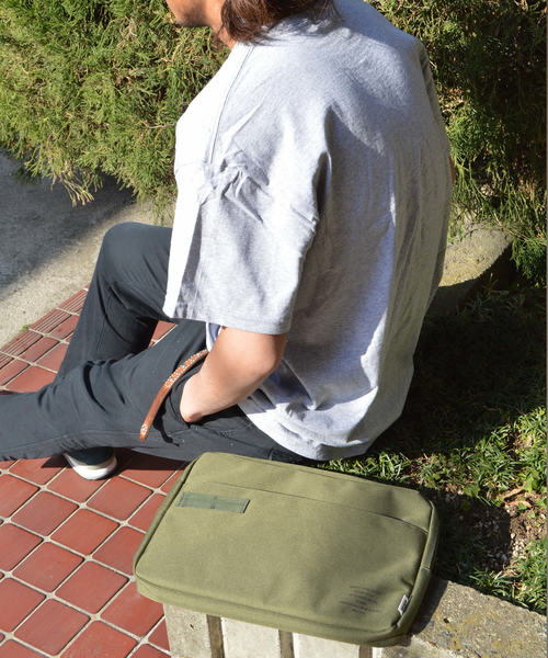 【セール】arius/アリウス PC POUCH (13inch) ポーチ(クラッチバッグ)|arius(アリウス)