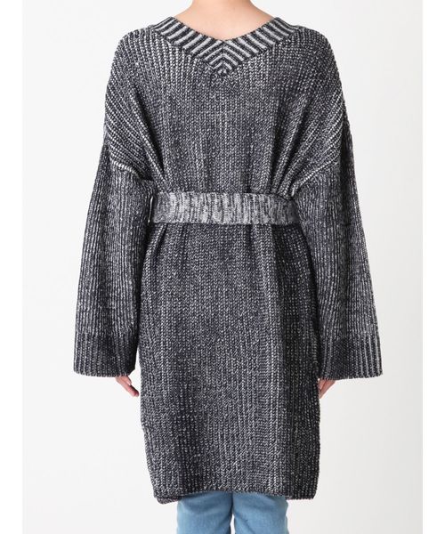 MURUA(ムルーア)の「ワイドVニットチュニック(ニット/セーター・レディース・ライトグレー/ピンク/その他1・FREE)」の4枚目の写真