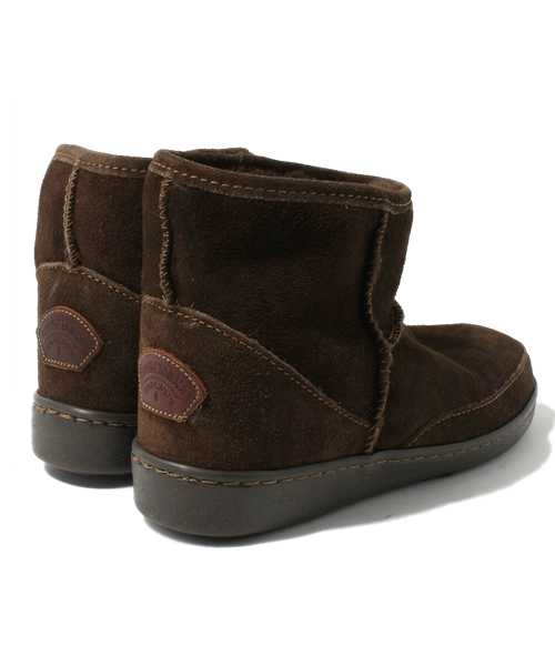 NANO universe（ナノユニバース）の「MINNETONKA/ANKLE HI PUG BOOT（ブーツ・レディース・ブラウン・6/7/8）」の4枚目の写真