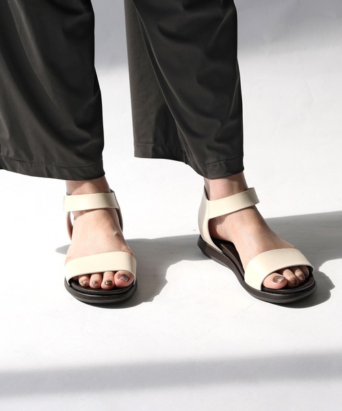 RiiiKa（リーカ）の「【MADE IN JAPAN】【安心の日本製】シンプルラインサンダル【RiiiKa/リーカ】（サンダル・レディース・ブラック/ブラウン/レッド/アイボリー/カーキ・LL/S/M/L）」の2枚目の写真