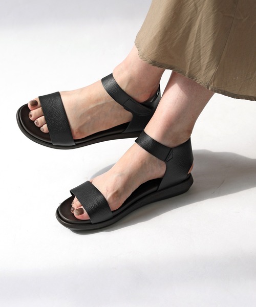 RiiiKa（リーカ）の「【MADE IN JAPAN】【安心の日本製】シンプルラインサンダル【RiiiKa/リーカ】（サンダル・レディース・ブラック/ブラウン/レッド/アイボリー/カーキ・LL/S/M/L）」の3枚目の写真