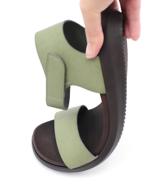 RiiiKa（リーカ）の「【MADE IN JAPAN】【安心の日本製】シンプルラインサンダル【RiiiKa/リーカ】（サンダル・レディース・ブラック/ブラウン/レッド/アイボリー/カーキ・LL/S/M/L）」の6枚目の写真