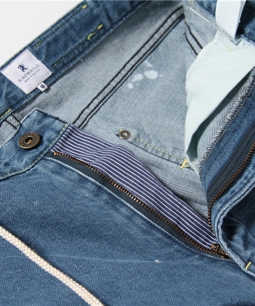 R.NEWBOLD(アールニューボールド)の「DIP BLEACH DENIM/STONE BIO WASH/135109/≡(デニムパンツ・メンズ・インディゴブルー・SMALL/MEDIUM/LARGE/X-LARGE)」の5枚目の写真