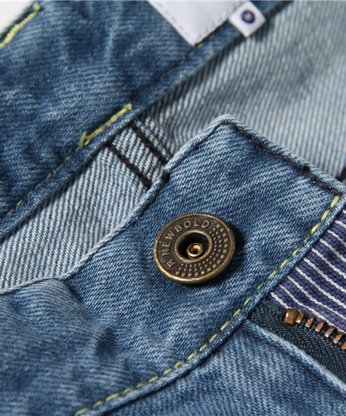 R.NEWBOLD(アールニューボールド)の「DIP BLEACH DENIM/STONE BIO WASH/135109/≡(デニムパンツ・メンズ・インディゴブルー・SMALL/MEDIUM/LARGE/X-LARGE)」の6枚目の写真