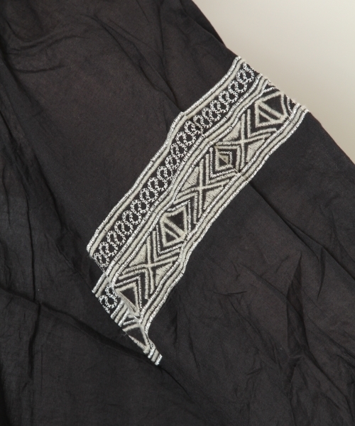 PAGEBOY（ページボーイ）の「インドラメ刺繍ブラウス（シャツ/ブラウス・レディース・ブラック/オフホワイト/ピンク/アイボリー・FREE）」の13枚目の写真