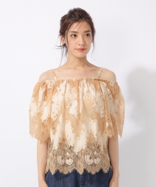 laboratory work（ラボラトリーワーク）の「スカラップレースオフショルブラウス（シャツ/ブラウス・レディース・グレー/イエロー/ライトベージュ・MEDIUM）」の8枚目の写真