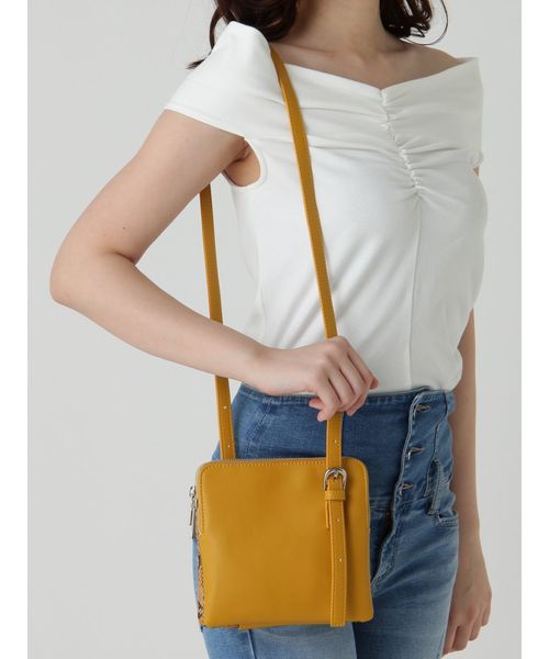 EMODA（エモダ）の「ダブルフェイススクエアバッグ（ショルダーバッグ・レディース・ホワイト/ブラック/マスタード・FREE）」の17枚目の写真