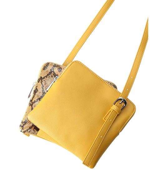 EMODA（エモダ）の「ダブルフェイススクエアバッグ（ショルダーバッグ・レディース・ホワイト/ブラック/マスタード・FREE）」の20枚目の写真