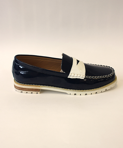 CIAOPANIC（チャオパニック）の「【1 to 10 people】　2TONE エナメル配色ローファー（その他シューズ・メンズ・ホワイト×ネイビー/ホワイト×ブラック・SMALL/MEDIUM/LARGE）」の4枚目の写真