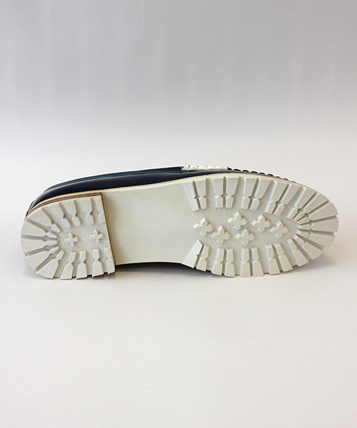 CIAOPANIC（チャオパニック）の「【1 to 10 people】　2TONE エナメル配色ローファー（その他シューズ・メンズ・ホワイト×ネイビー/ホワイト×ブラック・SMALL/MEDIUM/LARGE）」の5枚目の写真