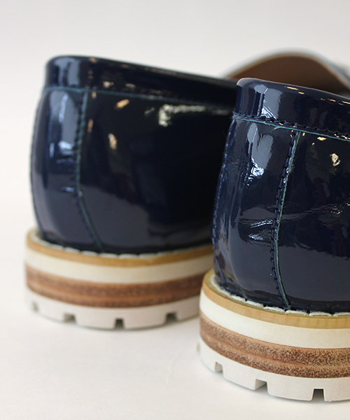 CIAOPANIC（チャオパニック）の「【1 to 10 people】　2TONE エナメル配色ローファー（その他シューズ・メンズ・ホワイト×ネイビー/ホワイト×ブラック・SMALL/MEDIUM/LARGE）」の6枚目の写真